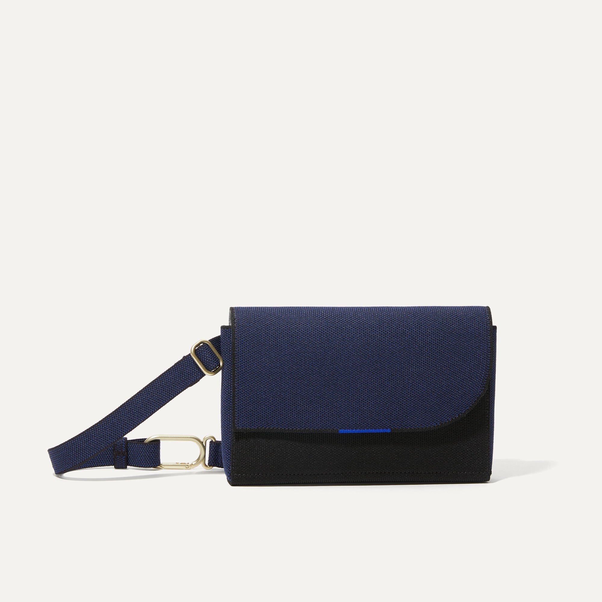PLP |The Belt Bag in Sapphire & Onyx shown from the front.