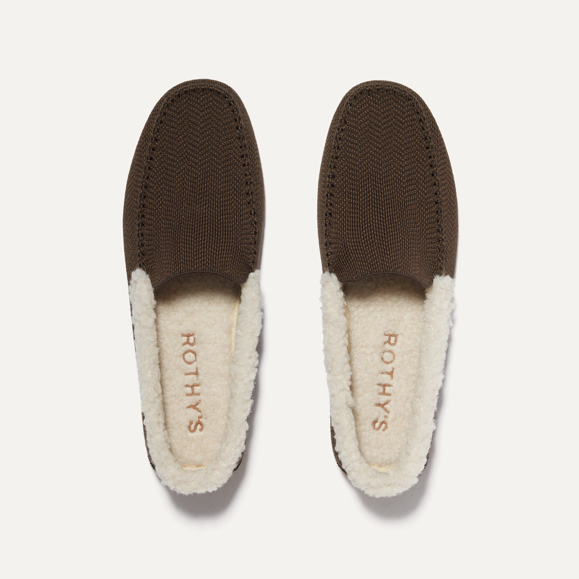 The Men's Slipper in Mahogany Herringbone shown from the top.