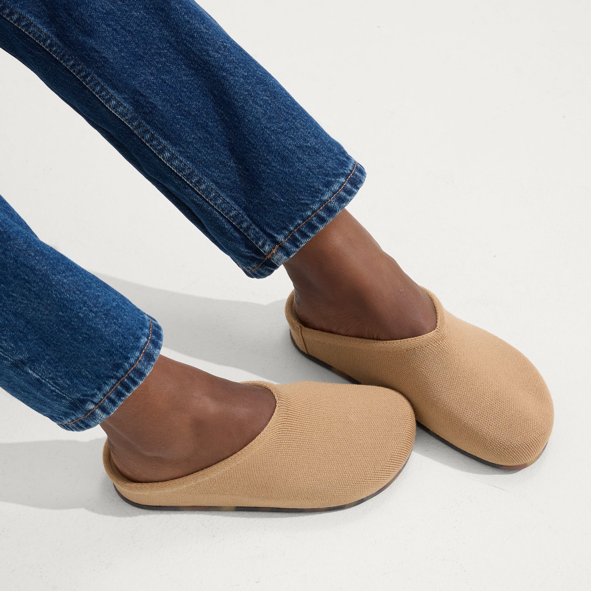 hover | Model wearing The Casual Clog in Butternut.