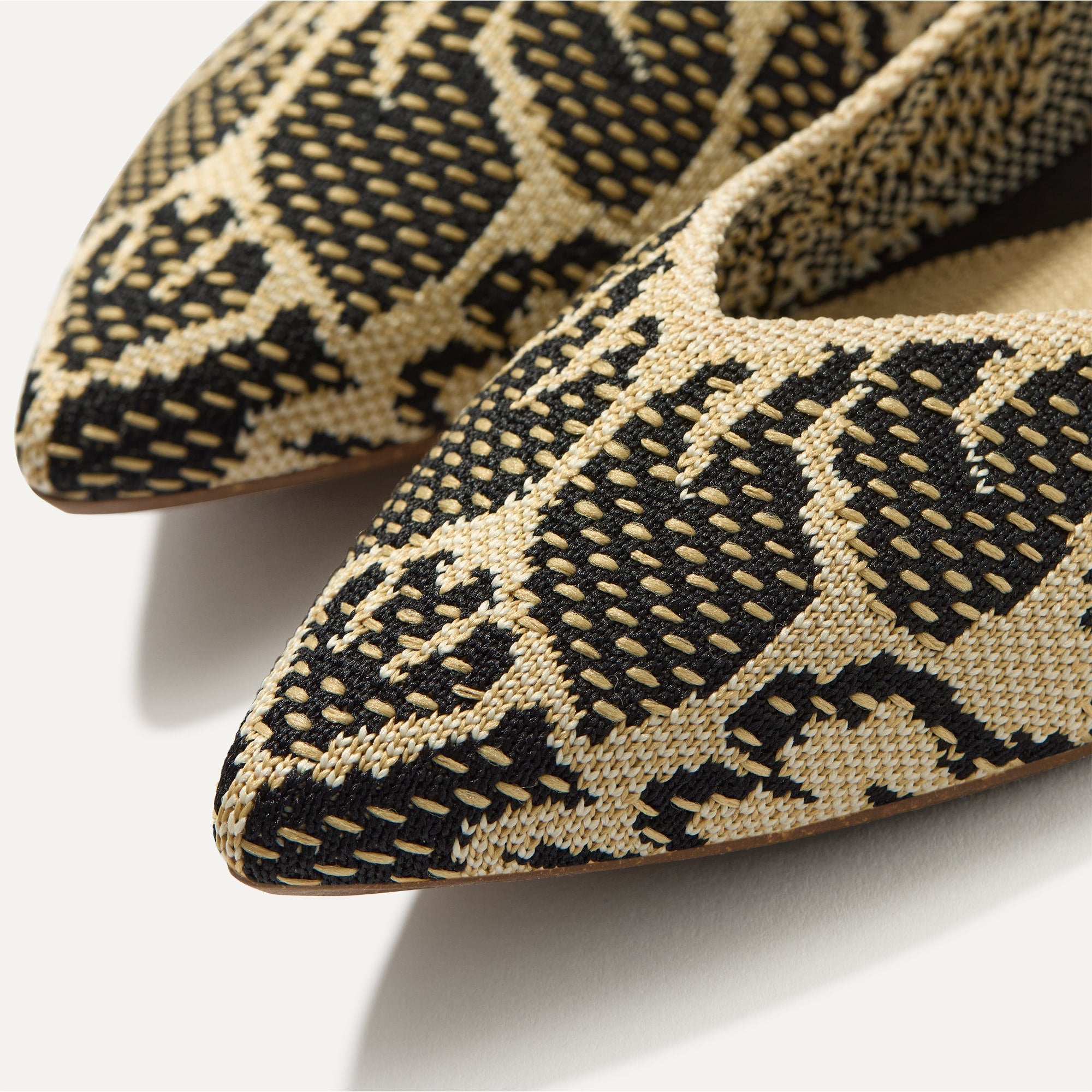 Close up of The Point II in Bouquet, shown in diagonal view. 