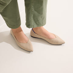 hover | Model wearing The Point II in Frappe Basketweave.