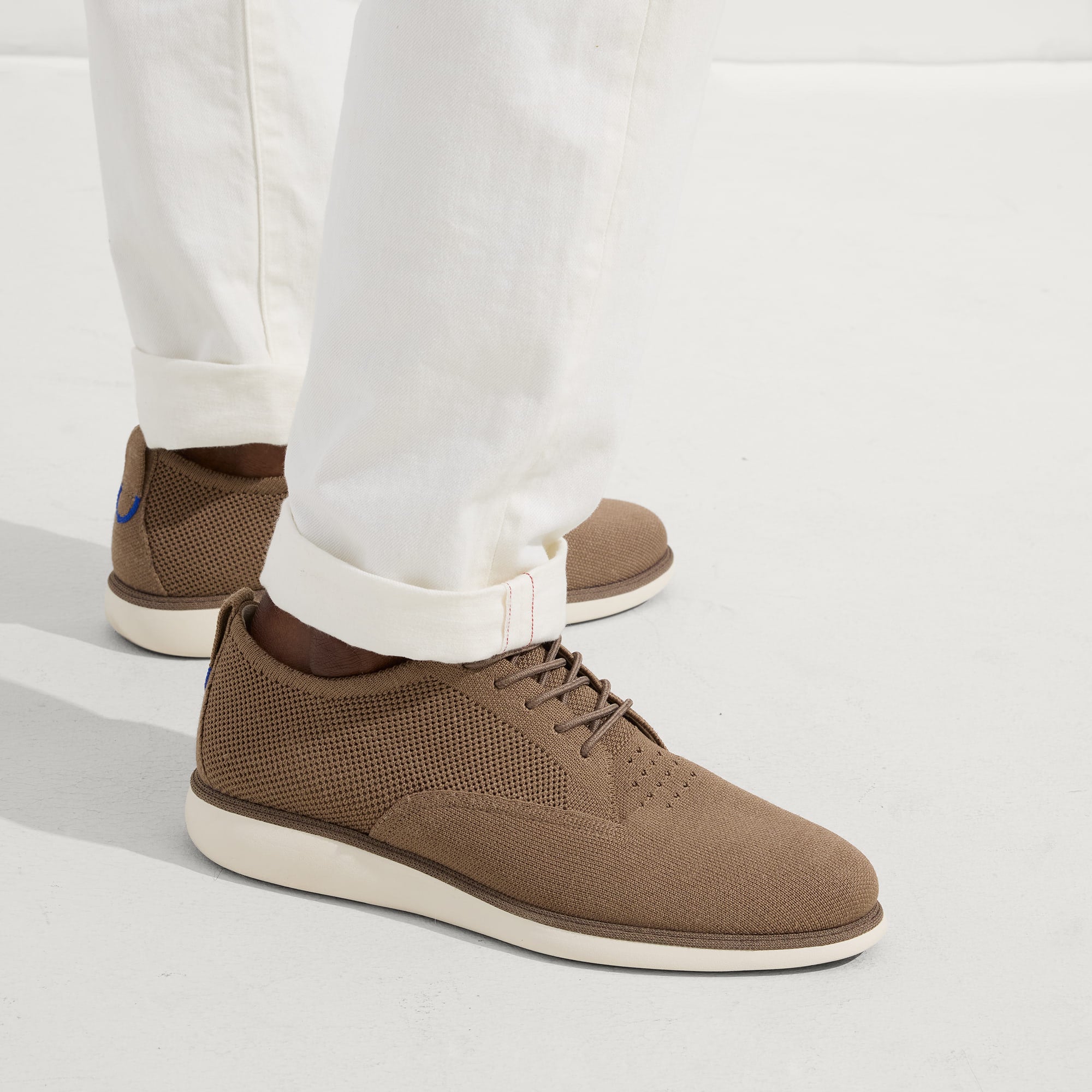 hover | Model wearing The Oxford in Portobello.