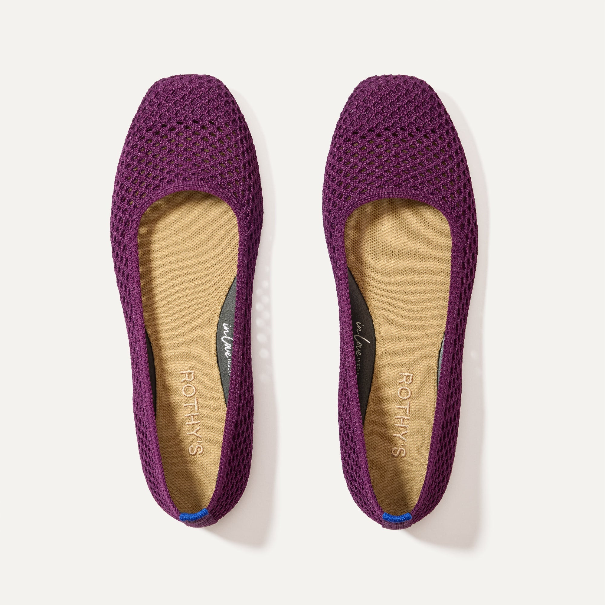 The Max Square in Plum Mesh shown from the top.
