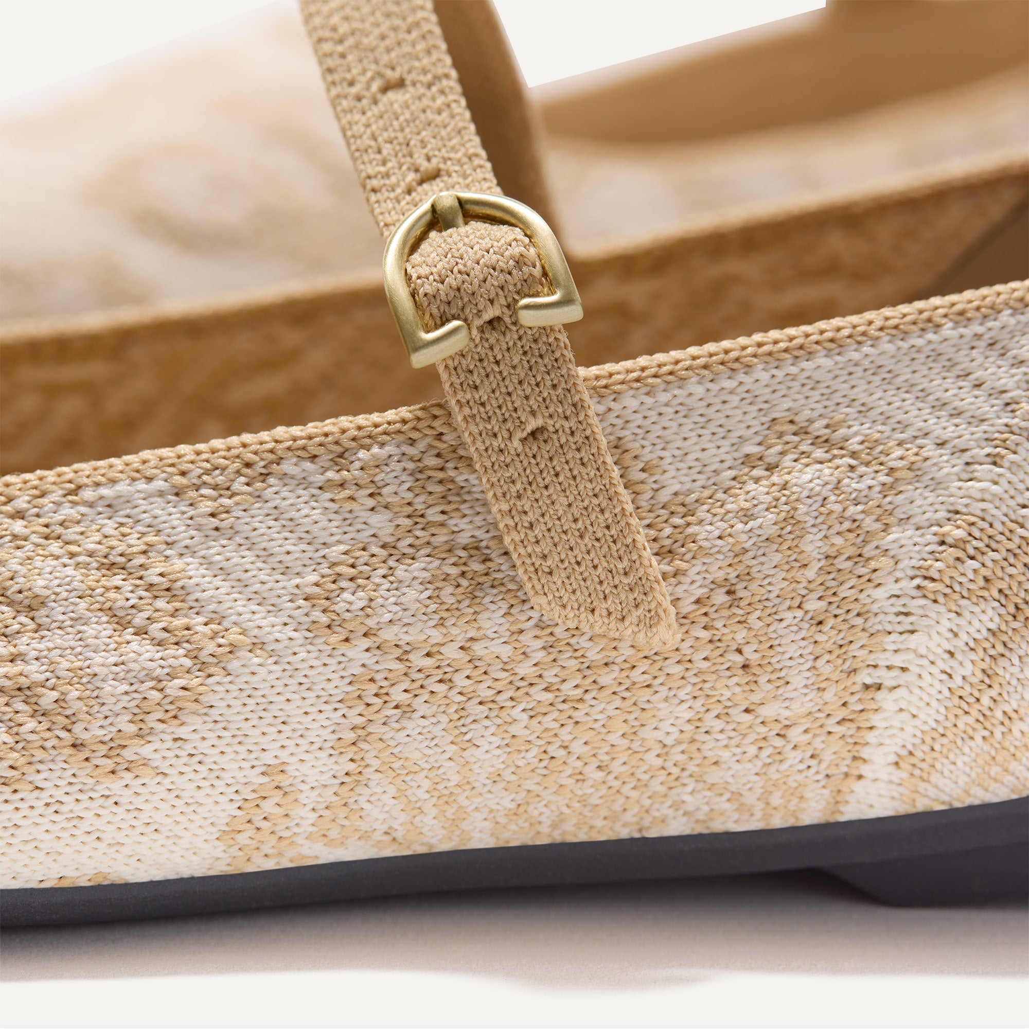 Close up of The Point Mary Jane II in White Chantilly.