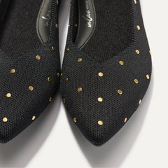 Close up of The Point II in Studded Black.