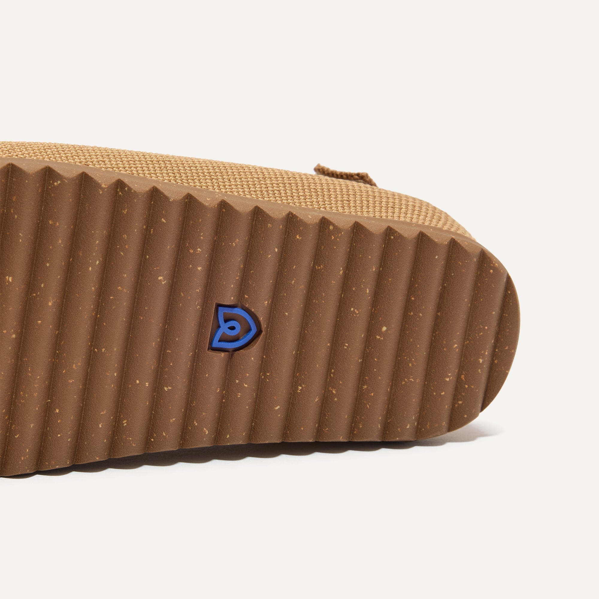 The sole of The Kids Clog in Java Chip.